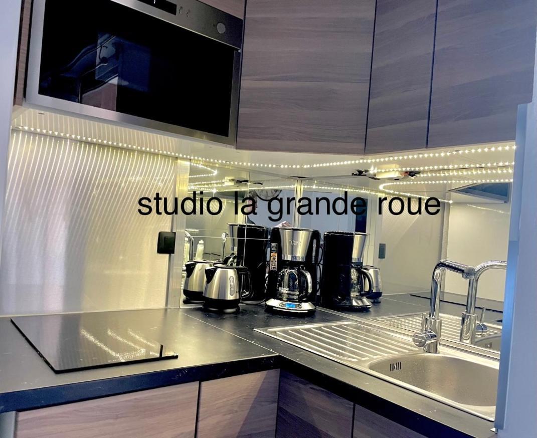 אגדה Studio La Grande Roue Vue Magnifique מראה חיצוני תמונה